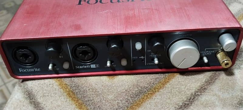 Focusrite Scarlett 2i4 first generation 0