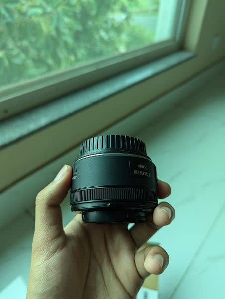 Canon 50mm 1.8 STM LENS 3