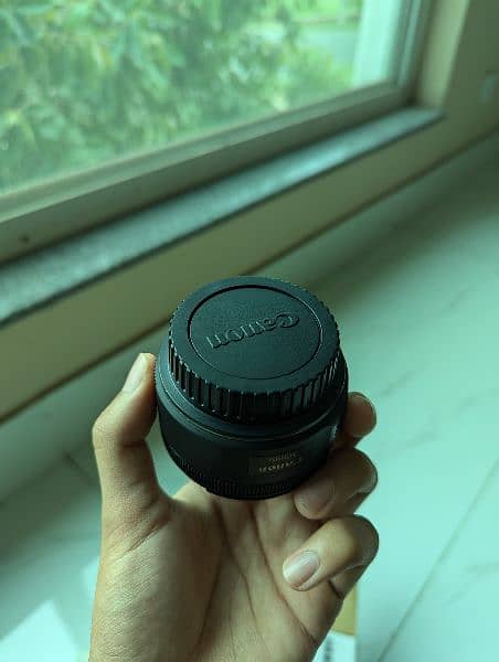 Canon 50mm 1.8 STM LENS 4