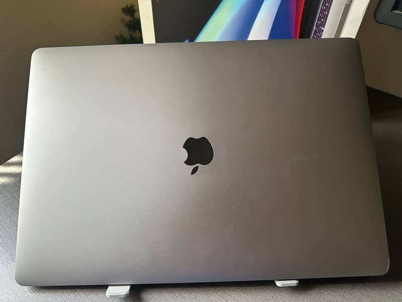 Mac Book pro 16” 2019 | 64gb/2tb | Top Of The Line 6