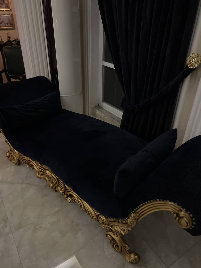 Luxury Sheesham Wood Settee with Gold Leafing & Royal Blue Velvet 2