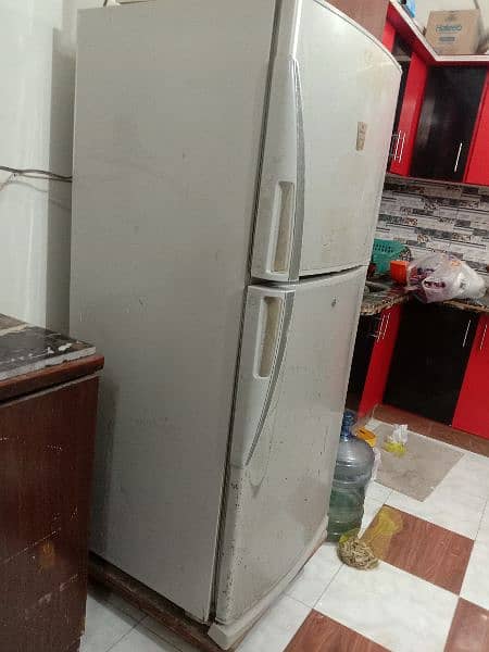 double door fridge in good condition 7