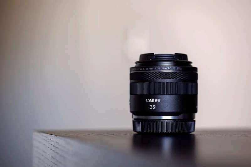 canon R with Rf 35 1.8 macro lence for sale 10