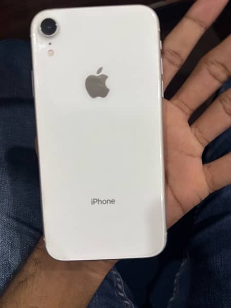 iPhone XR 1