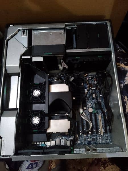 HP Z800 Workstation 0