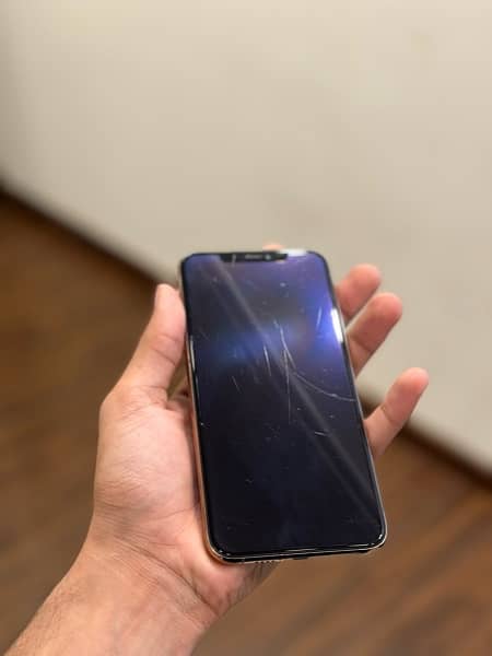 iphone 11 pro max 256gb pta approved factory unlock dual sim pta golde 2