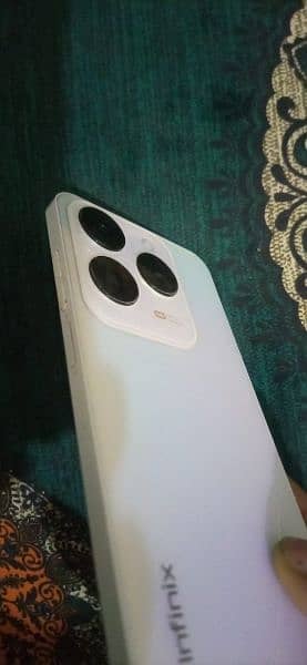 I'm selling my infinix hot 40pro 16 256 7