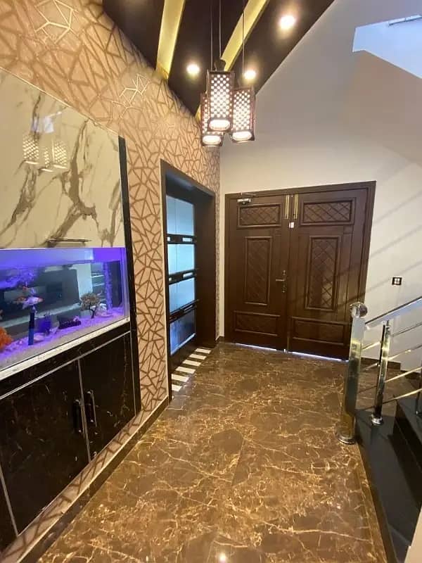 10 Marla Luxury Furnished Upper Portion For Rent In Bahria Town Lahore 10