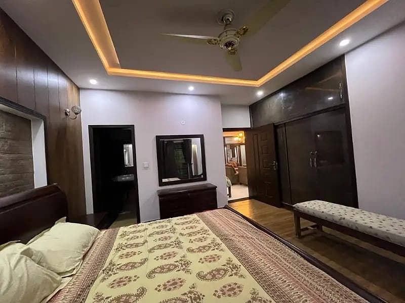 10 Marla Luxury Furnished Upper Portion For Rent in Bahria Town Lahore 5