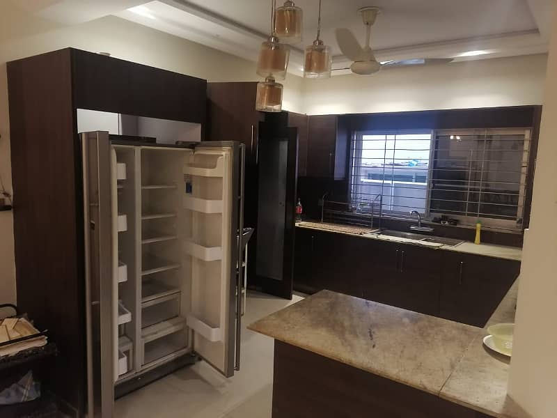 10 Marla Luxury Furnished Lower Portion For Rent in Bahria Town Lahore 1