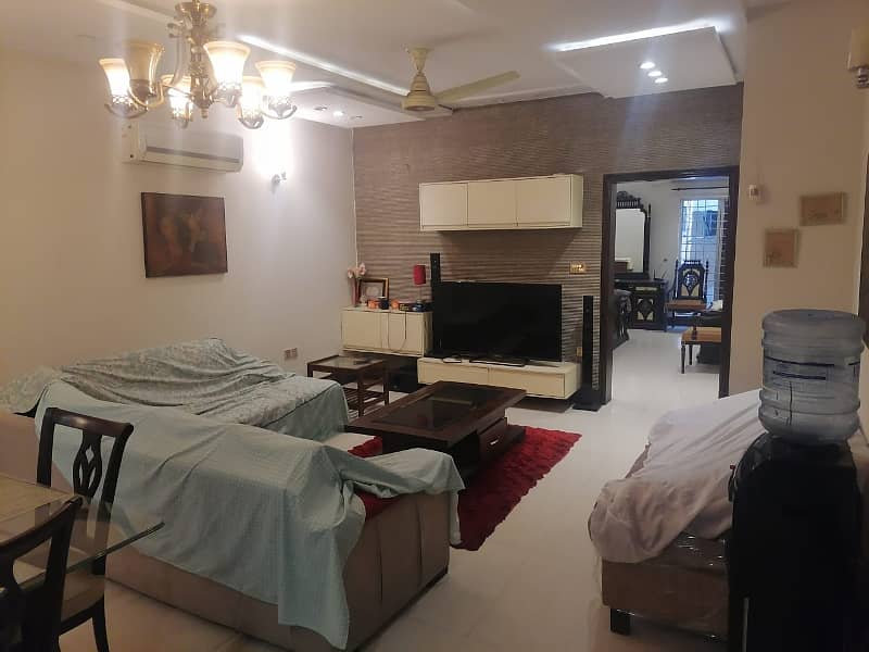 10 Marla Luxury Furnished Lower Portion For Rent in Bahria Town Lahore 6