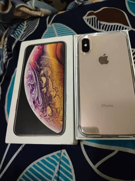 Iphone Xs With Box 4