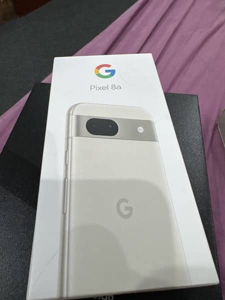 Google Pixel 8a white & black 128 0