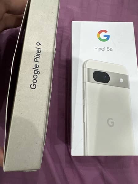 Google Pixel 8a white & black 128 1