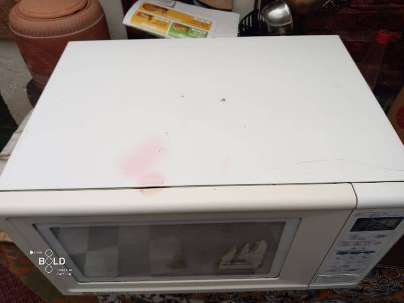 Dawlance microwave oven for urgent sale 6