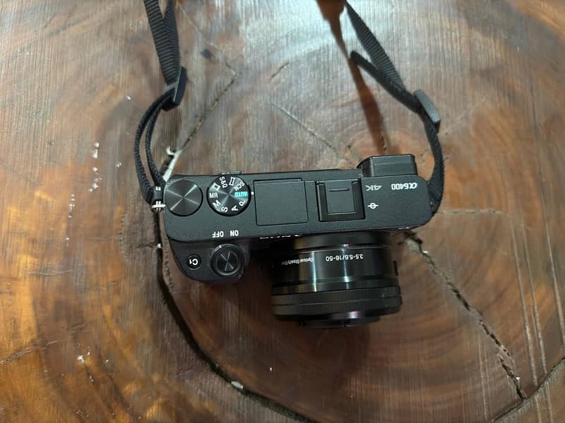 Sony A6400 with Kit Lens FOR SALE 1