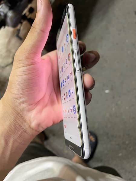 google pixel 3  64 gb  scrachless phone 0