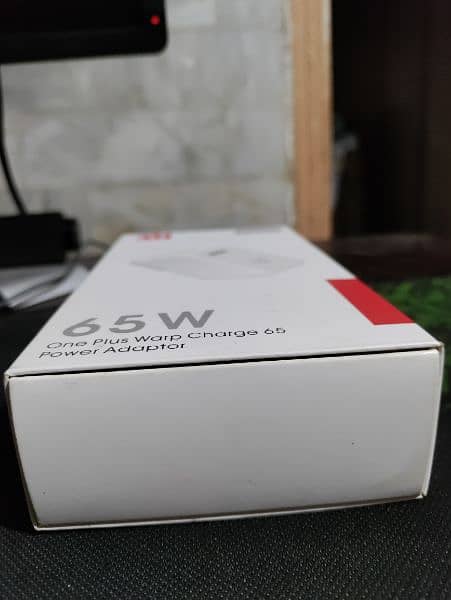 OnePlus Warp Charger 65 Watt 2