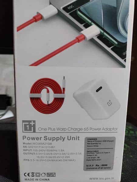 OnePlus Warp Charger 65 Watt 4