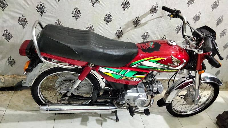 HONDA CD 70 2022 K October ki hai urgent sale 5