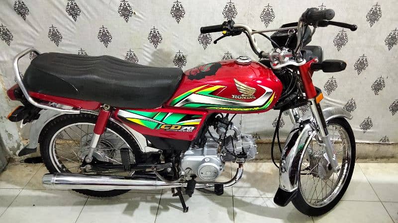 HONDA CD 70 2022 K October ki hai urgent sale 8