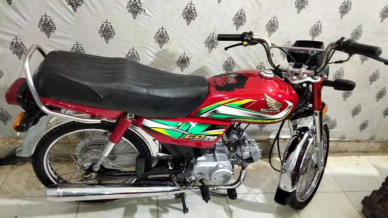 HONDA CD 70 2022 K October ki hai urgent sale 9