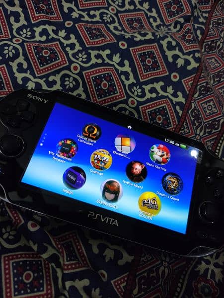 PS Vita 1000 (OLED) Jailbroken 40gb 4