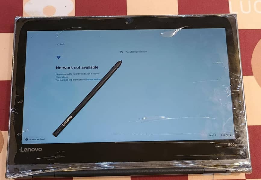 Lenovo Yoga 500e chromebook x360 Touch screen with stylus update 2027 7