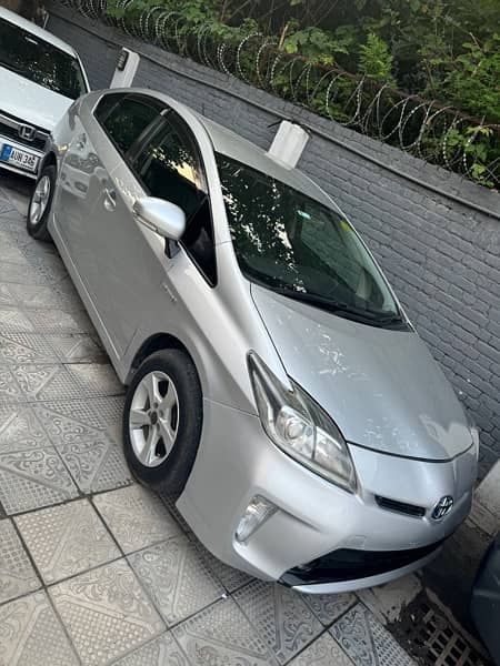 Toyota Prius 2012 4