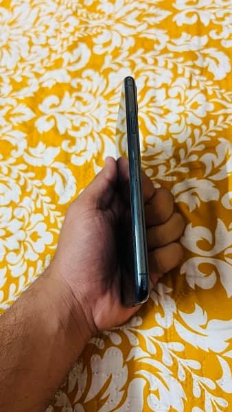 iphone 11 pro max 512gb with box 6