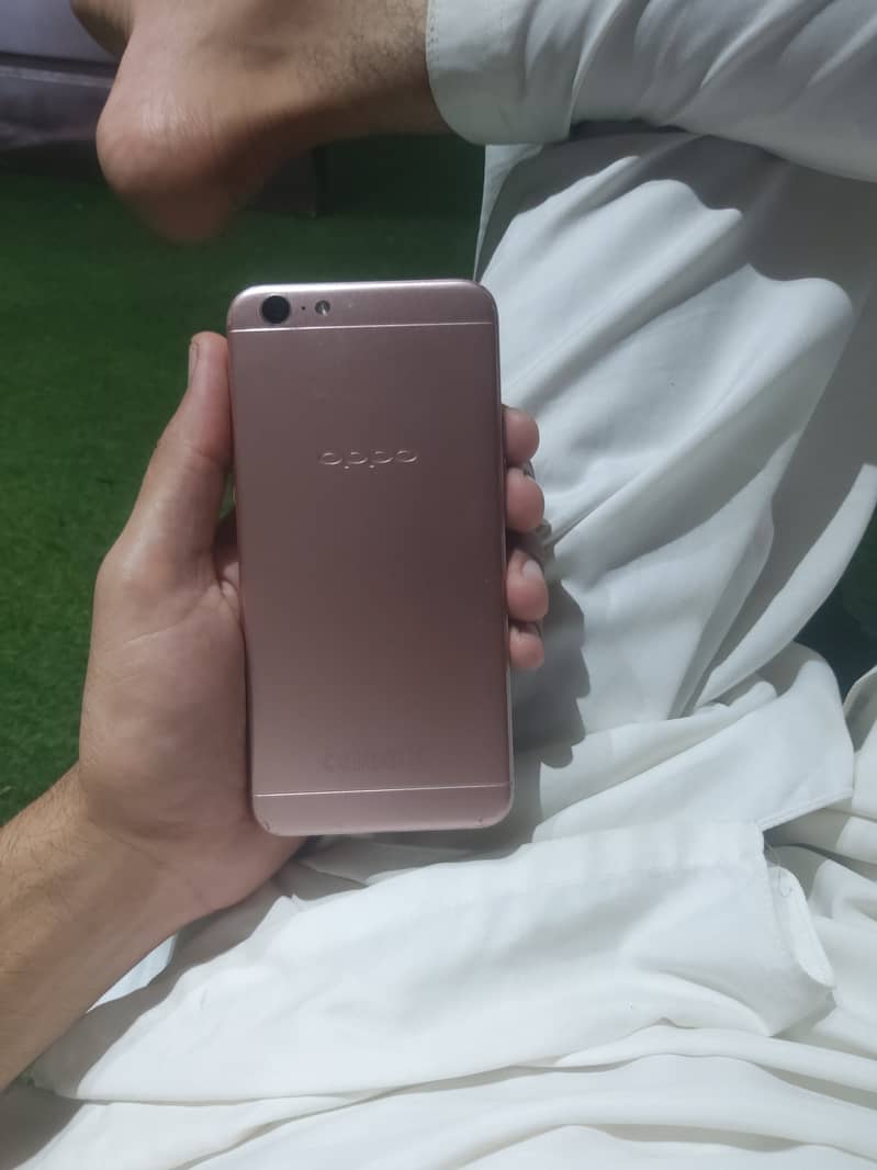 Oppo A57 4gb ram 64gb mem 2