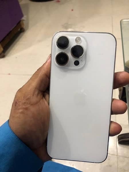 I phone 14 pro max factory unlock 128 gb only back change 2