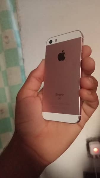 iPhone 5se 128gb non pta 8