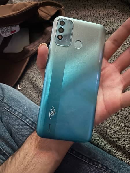 itel phone in gud condition whtsp 03415617752 3