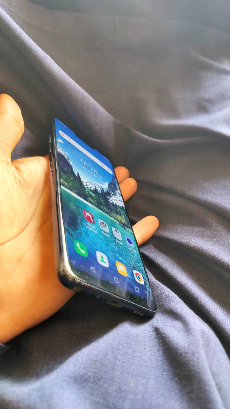 LG g 7 1