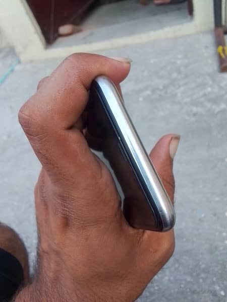 iPhone X 64Gb pta aprowd 3