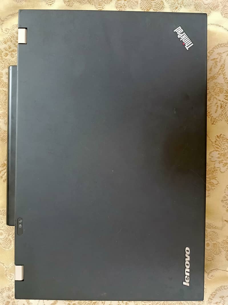 Lenovo Thinkpad T520 with original charger 3