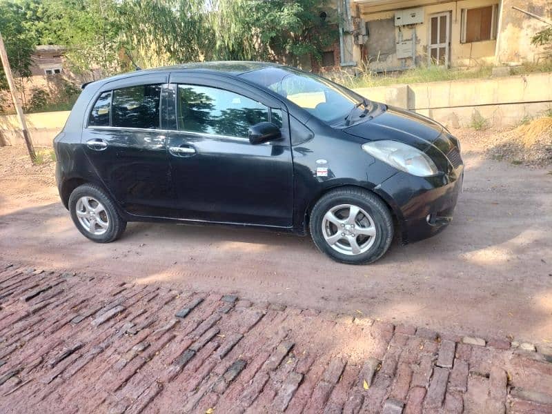 Toyota Vitz 2007 in very good condition 4