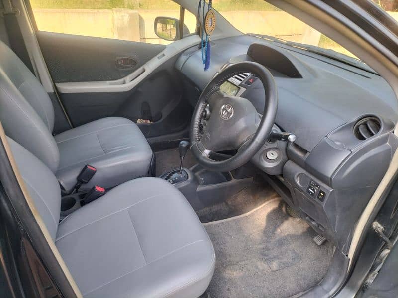 Toyota Vitz 2007 in very good condition 7