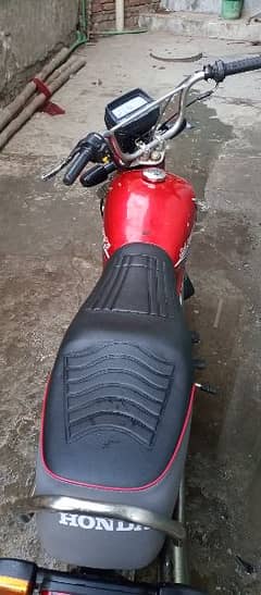 Honda CD 70 bike 2013 model in good condition for sale 0