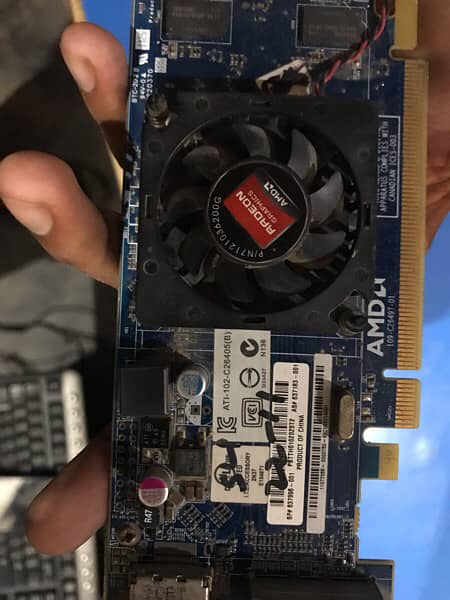 gaming card 1GB 3