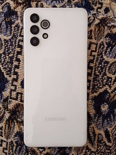 Samsung A32 with box and charger 1