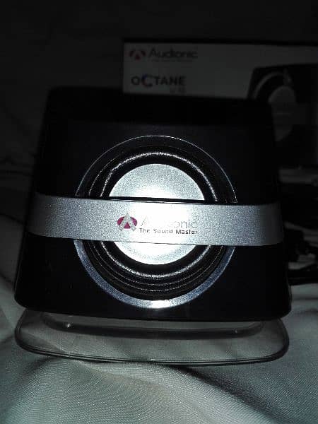 Audionic U10 2.0 chanel 4