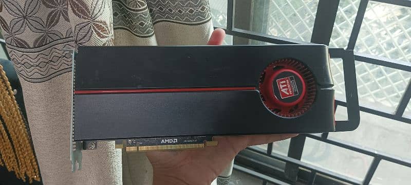 AMD Radeon HD 5870 0