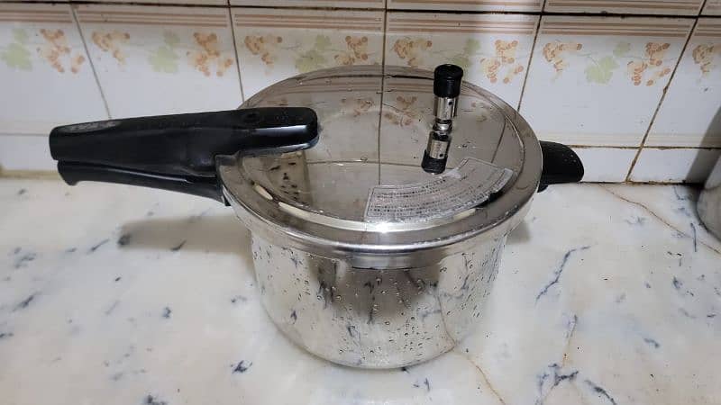 Pressure Cooker 0