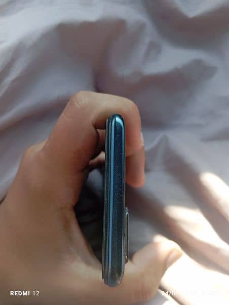 Oppo F19     6+2/128. box + charger condition 10/9.5 2