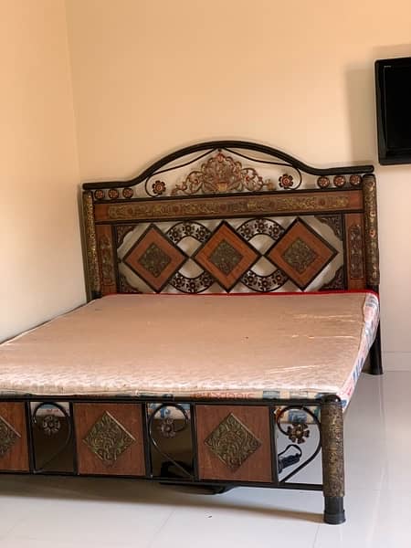 bed set urgent sale 2