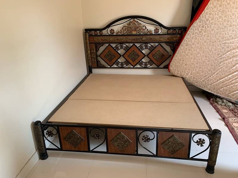 bed set urgent sale 4