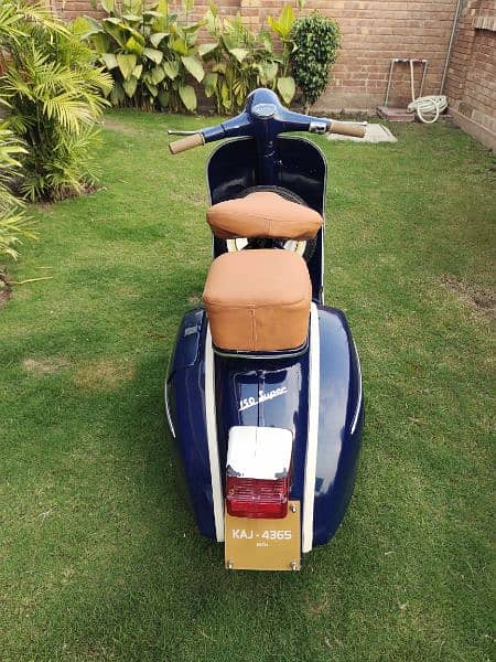 vespa for sale - almost brand new 0