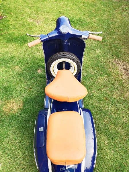 vespa for sale - almost brand new 2